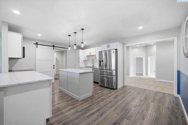 225 Mata Rd, Kennewick, WA 99338