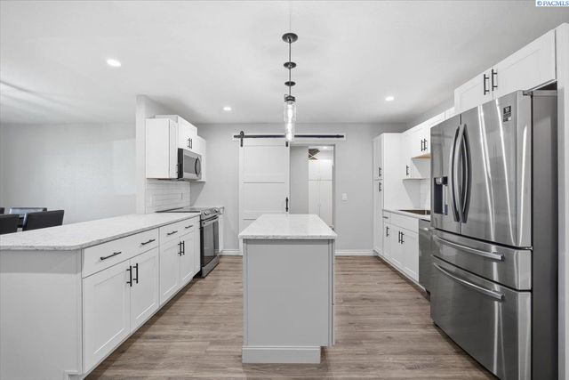 225 Mata Rd, Kennewick, WA 99338