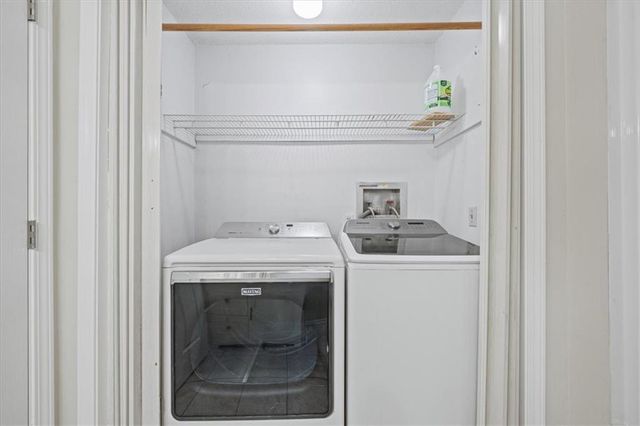 5527 NW Seminole Drive, Parkville, MO 64152