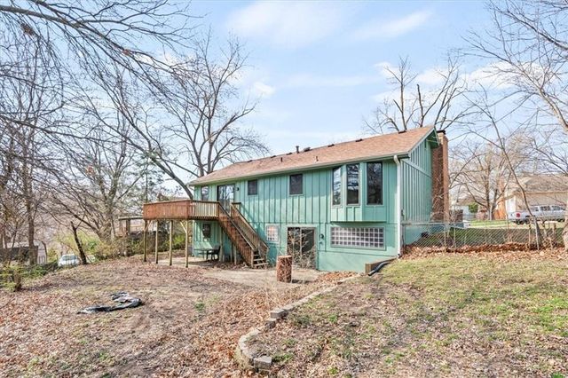 5527 NW Seminole Drive, Parkville, MO 64152