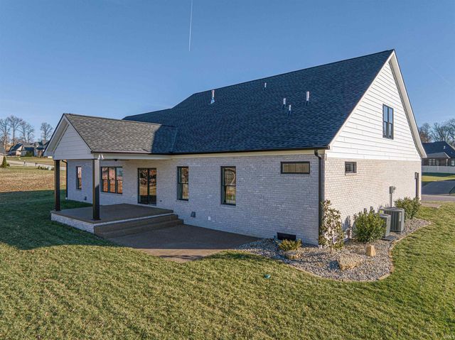 8818 Jenkins Drive, Evansville, IN 47725