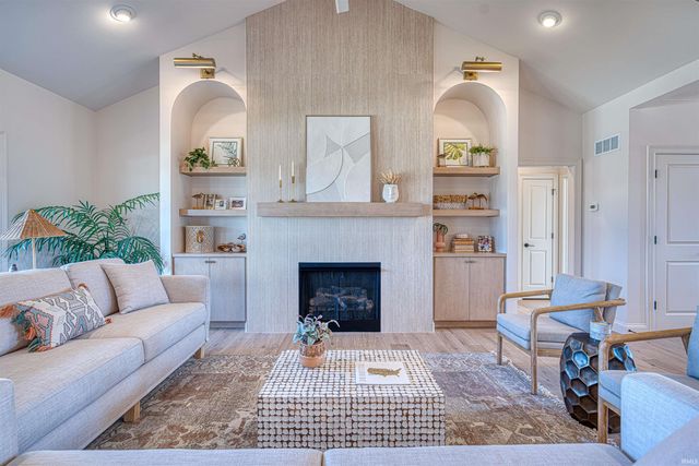 8818 Jenkins Drive, Evansville, IN 47725