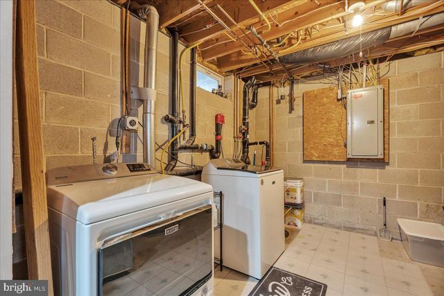 120 GREENWICH AVE, Paulsboro, NJ 08066