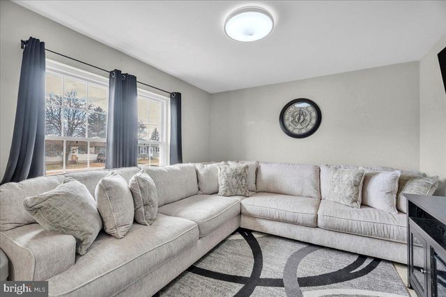 120 GREENWICH AVE, Paulsboro, NJ 08066