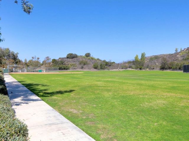 16 Woodsong, Rancho Santa Margarita, CA 92688