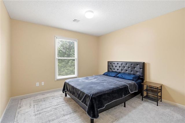883 S Clearwater Creek Drive, Olathe, KS 66061