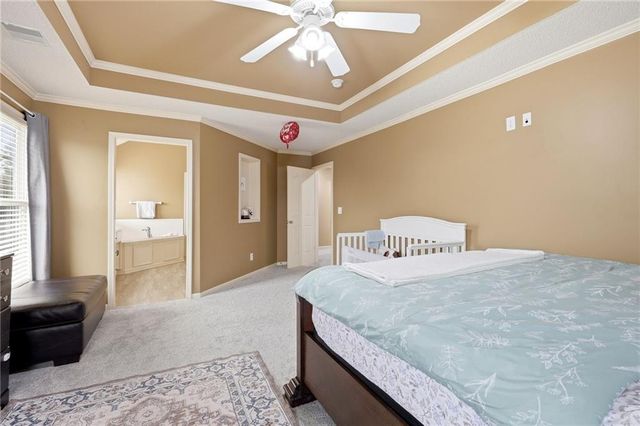 883 S Clearwater Creek Drive, Olathe, KS 66061