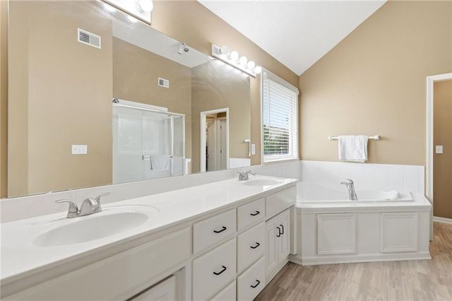 883 S Clearwater Creek Drive, Olathe, KS 66061