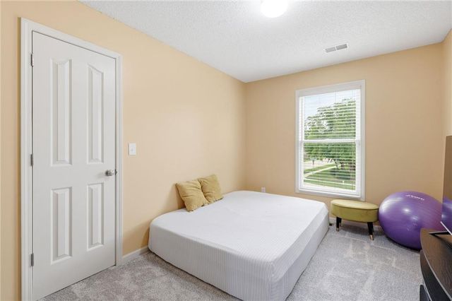 883 S Clearwater Creek Drive, Olathe, KS 66061