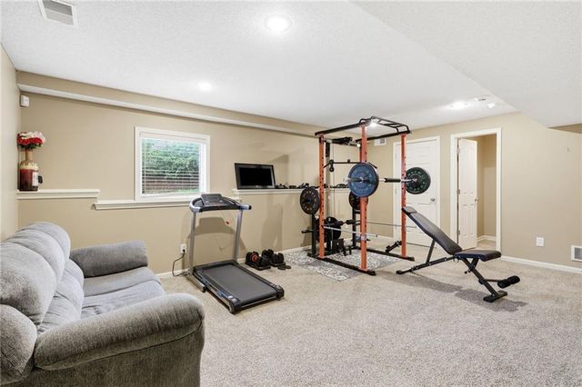 883 S Clearwater Creek Drive, Olathe, KS 66061