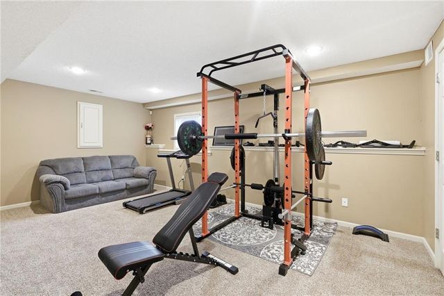 883 S Clearwater Creek Drive, Olathe, KS 66061