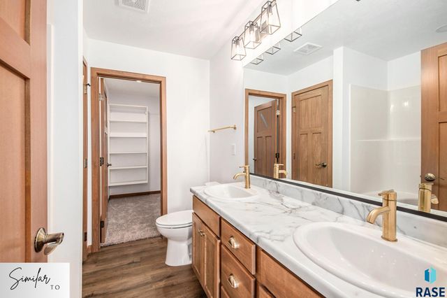 520 Brookside Pl Place, Harrisburg, SD 57032