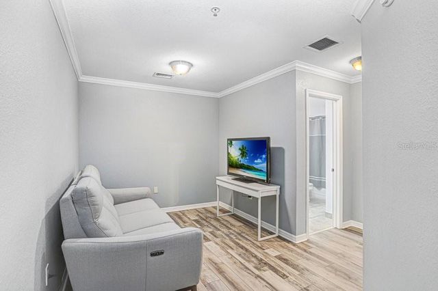 9838 W PARK VILLAGE DRIVE 9838, Tampa, FL 33626