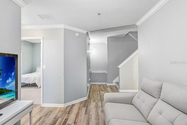 9838 W PARK VILLAGE DRIVE 9838, Tampa, FL 33626