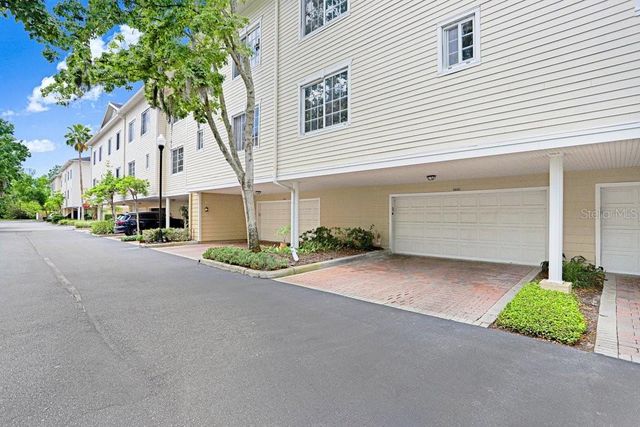 9838 W PARK VILLAGE DRIVE 9838, Tampa, FL 33626