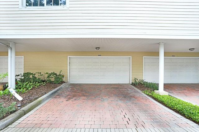 9838 W PARK VILLAGE DRIVE 9838, Tampa, FL 33626