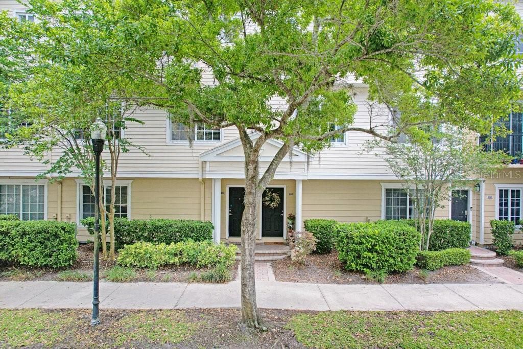 9838 W PARK VILLAGE DRIVE 9838, Tampa, FL 33626