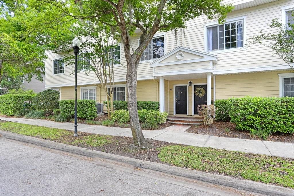 Image 2 of property listing at 9838 W PARK VILLAGE DRIVE 9838, Tampa, FL 33626