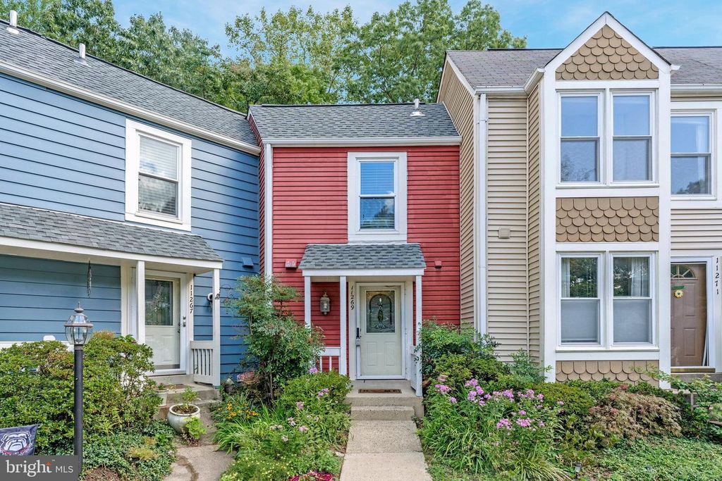 11269 SILENTWOOD LN, Reston, VA 20191