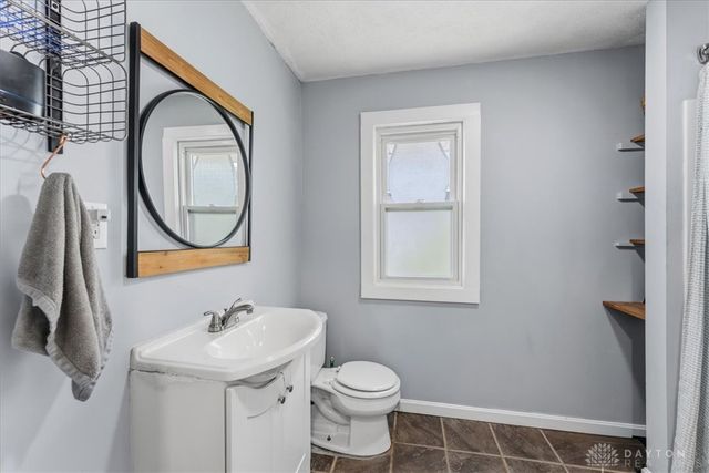 2212 Arlington Avenue, Middletown, OH 45044