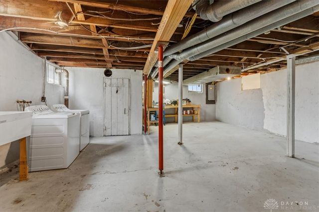 2212 Arlington Avenue, Middletown, OH 45044