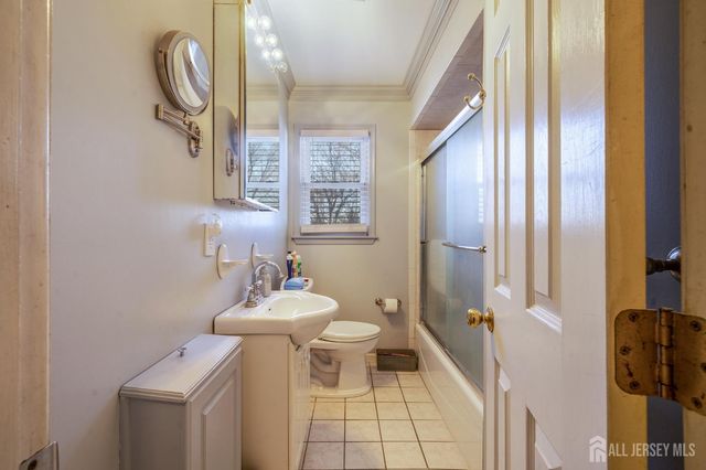 30 Rieder Road, Edison, NJ 08817