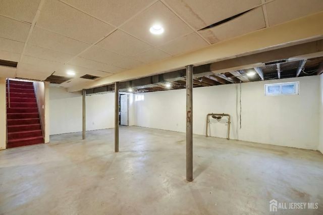 30 Rieder Road, Edison, NJ 08817