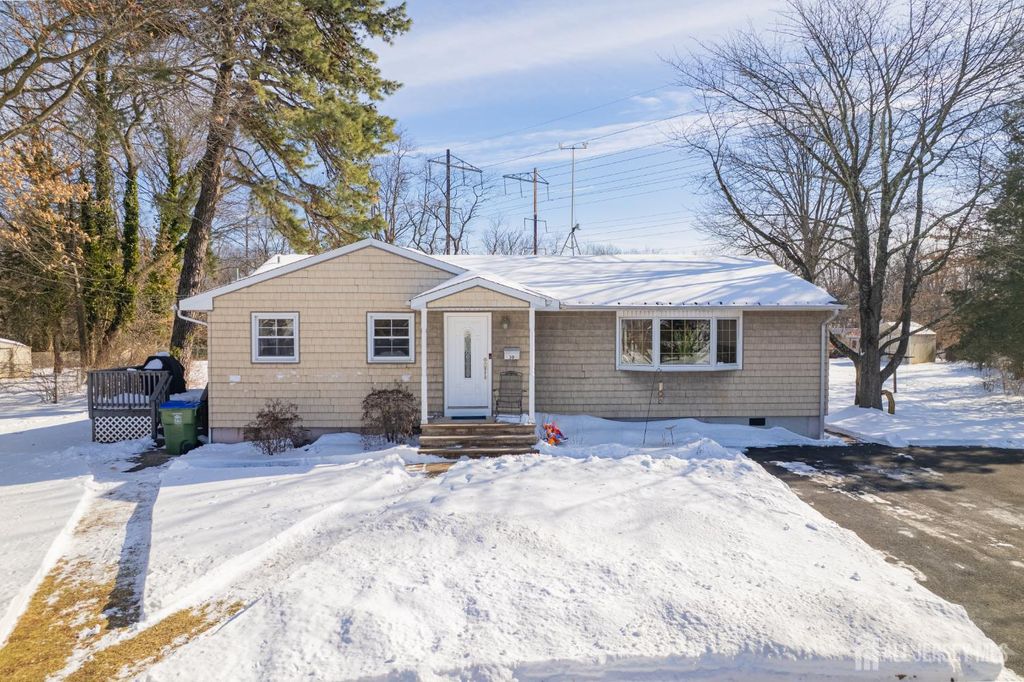 30 Rieder Road, Edison, NJ 08817