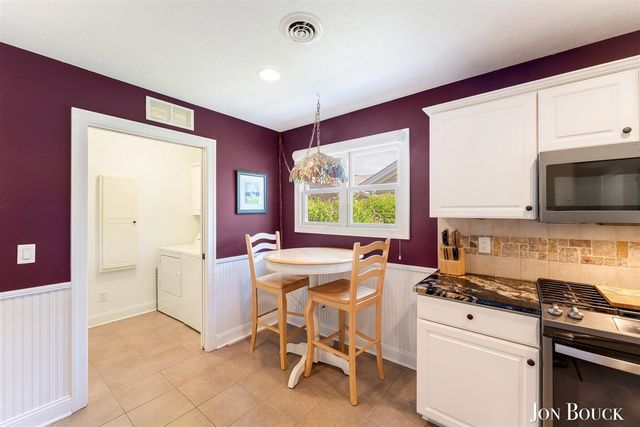 2940 Grand Isle Drive 9, Belmont, MI 49306