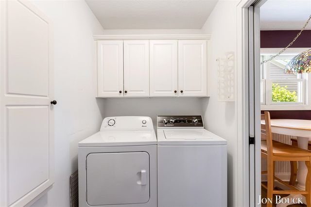 2940 Grand Isle Drive 9, Belmont, MI 49306
