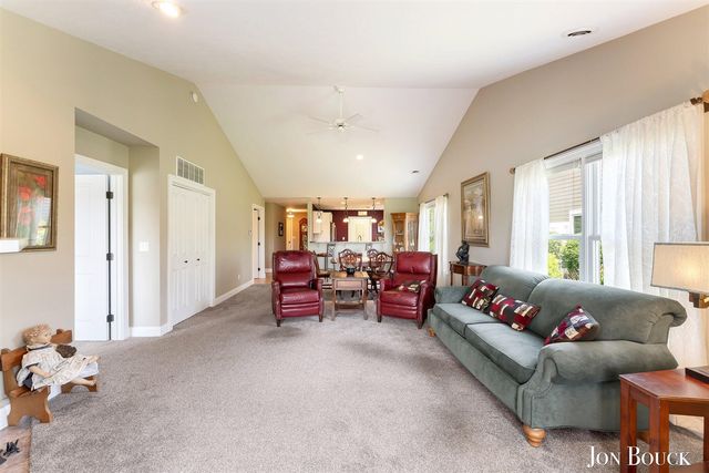 2940 Grand Isle Drive 9, Belmont, MI 49306