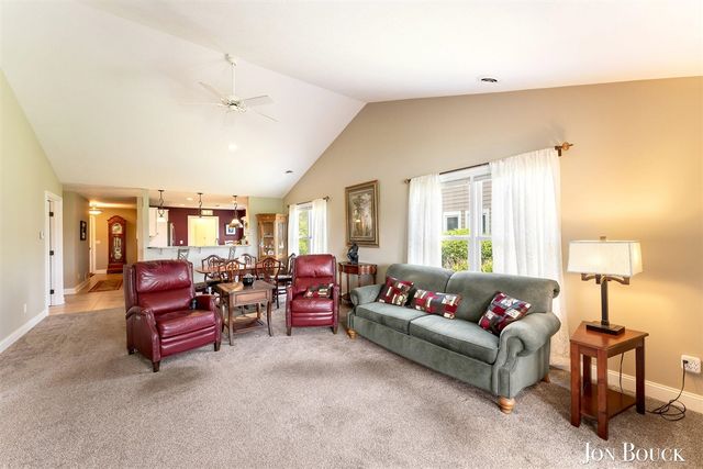 2940 Grand Isle Drive 9, Belmont, MI 49306