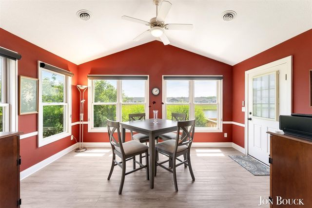 2940 Grand Isle Drive 9, Belmont, MI 49306