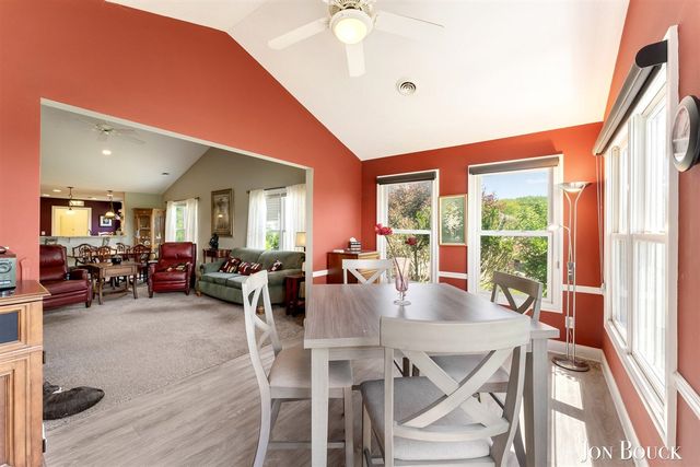 2940 Grand Isle Drive 9, Belmont, MI 49306