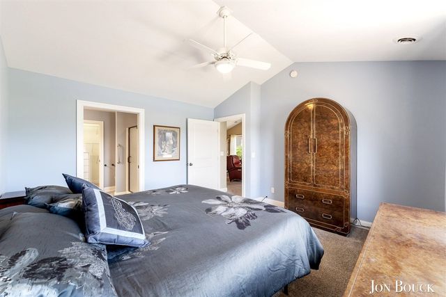 2940 Grand Isle Drive 9, Belmont, MI 49306