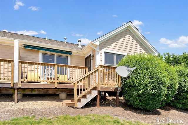 2940 Grand Isle Drive 9, Belmont, MI 49306