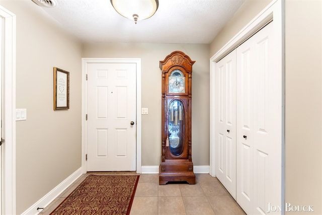 2940 Grand Isle Drive 9, Belmont, MI 49306