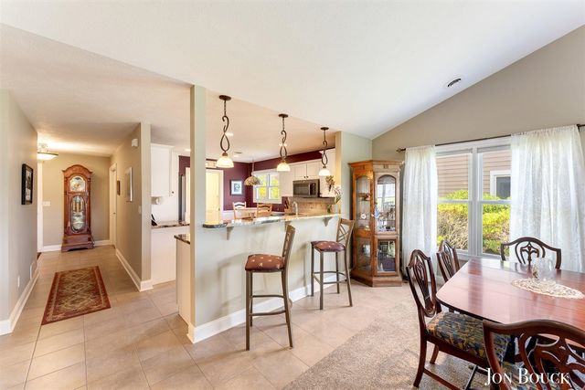 2940 Grand Isle Drive 9, Belmont, MI 49306