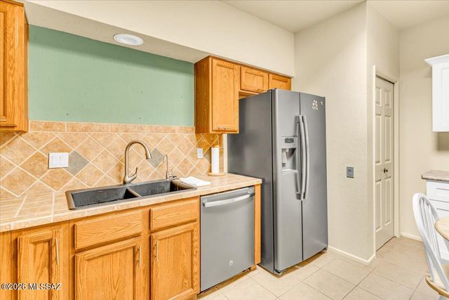 1525 W Vía Del Jarrito, Green Valley, AZ 85622
