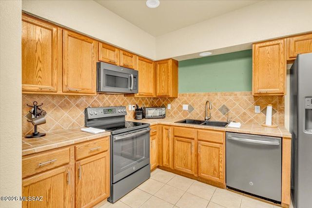 1525 W Vía Del Jarrito, Green Valley, AZ 85622