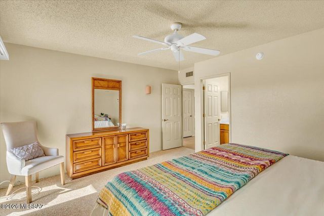 1525 W Vía Del Jarrito, Green Valley, AZ 85622
