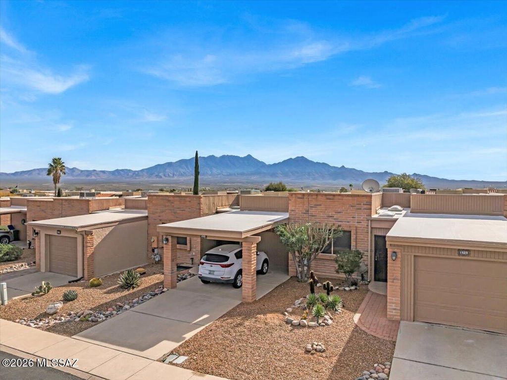 1525 W Vía Del Jarrito, Green Valley, AZ 85622