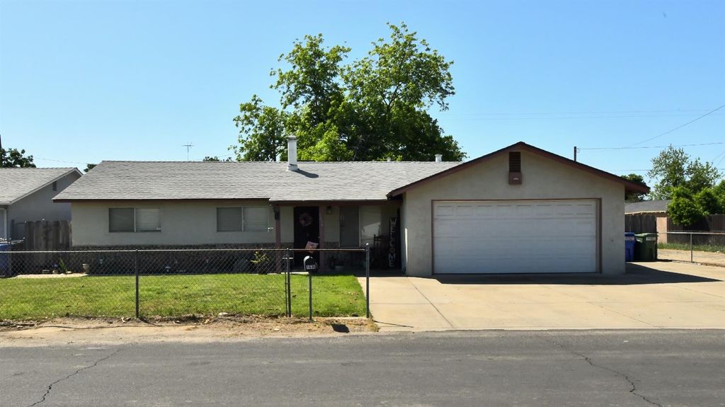 1636 Woodworth Ave, Modesto, CA 95351