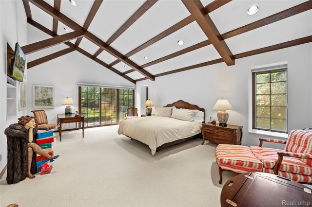 1287 Charrington Road, Bloomfield Hills, MI 48301