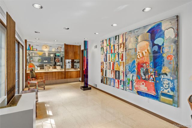 1287 Charrington Road, Bloomfield Hills, MI 48301