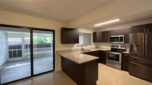 5340 Bosque Ln 98, West Palm Beach, FL 33415