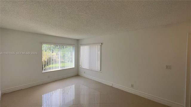5340 Bosque Ln 98, West Palm Beach, FL 33415