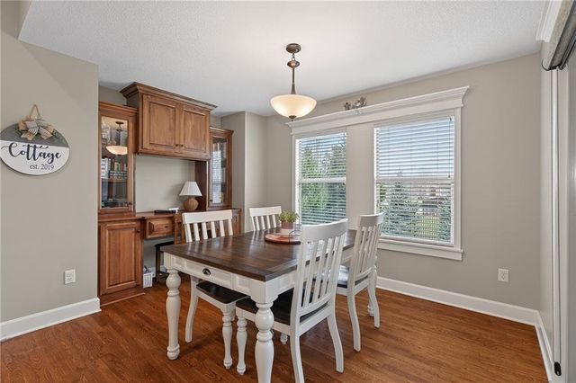 18302 W 194th Terrace, Spring Hill, KS 66083