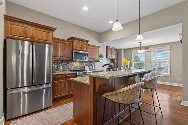 18302 W 194th Terrace, Spring Hill, KS 66083