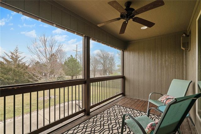 18302 W 194th Terrace, Spring Hill, KS 66083